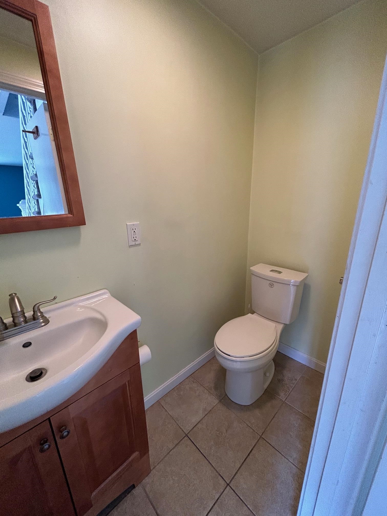 12 L Boyd Road Derry, NH 03038 - Photo 7 of 13 Gallery Image 7
