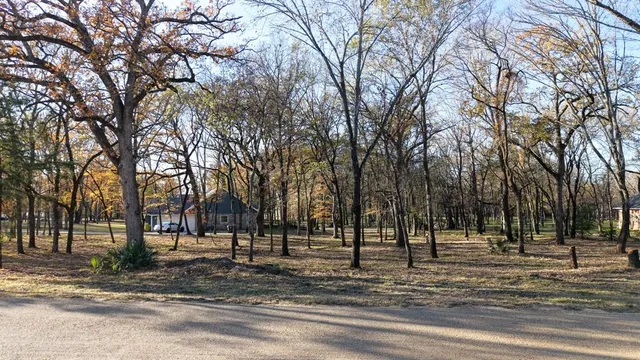 $720,000 | 126 Lakeview Trail, Mabank, TX 75147