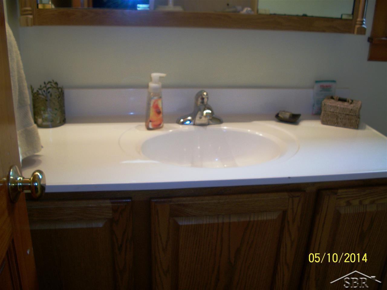 7305 Ederer Road Saginaw, MI 48609 - Photo 21 of 26 31238532-20.JPG