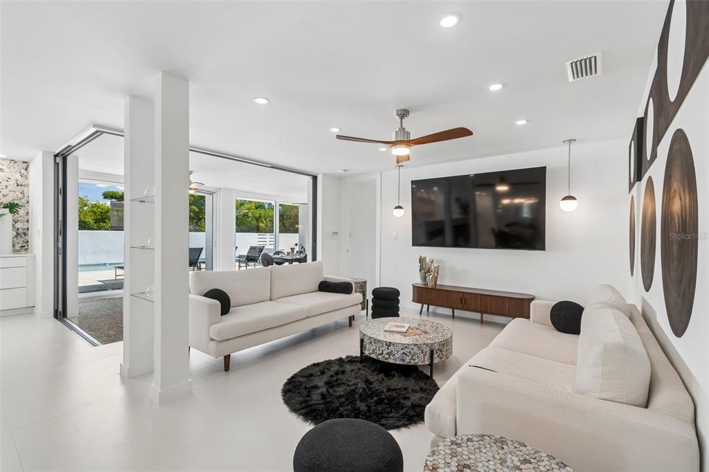 7647 Sanderling Road Sarasota, FL 34242 - Photo 8 of 70