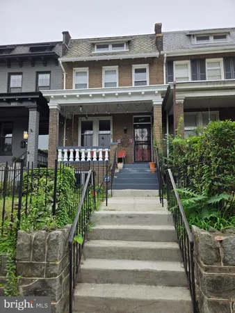 $3,695 | 1319 E Street Northeast, Washington, DC 20002