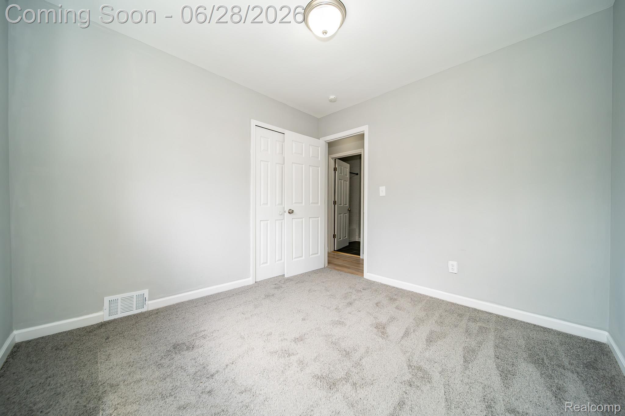 15646 Selwyn Road Southgate, MI 48195 - Photo 33 of 69 DDS04838.jpg