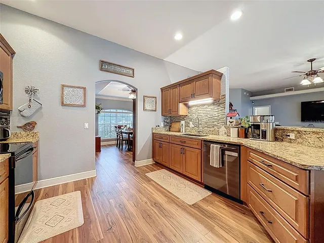 $414,900 | 204 Bentley Oaks Boulevard, Auburndale, FL 33823