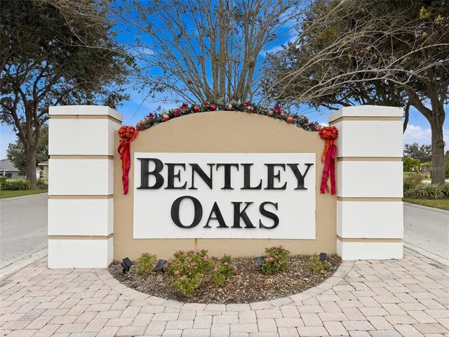 $414,900 | 204 Bentley Oaks Boulevard, Auburndale, FL 33823