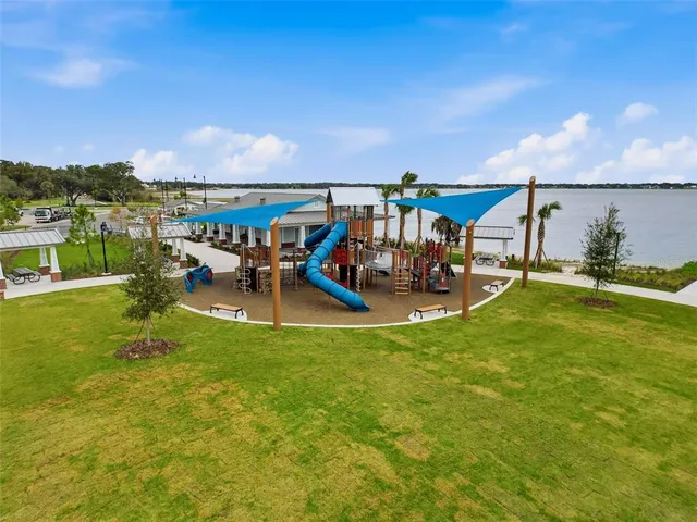 $414,900 | 204 Bentley Oaks Boulevard, Auburndale, FL 33823