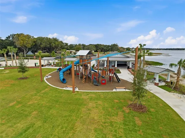 $414,900 | 204 Bentley Oaks Boulevard, Auburndale, FL 33823