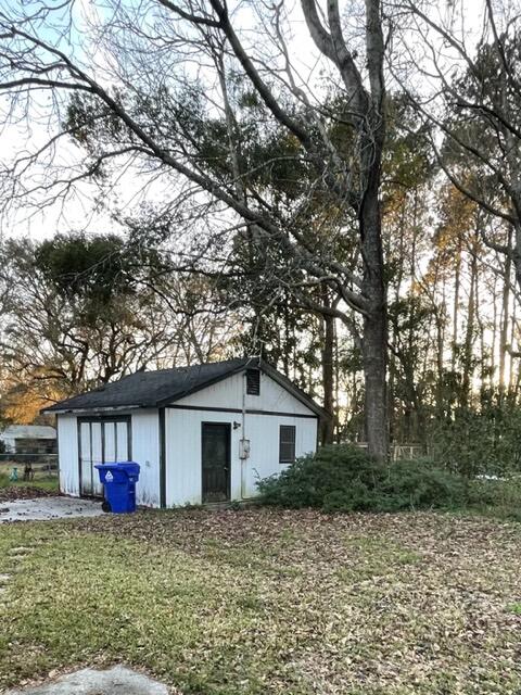 601 Semaht Street Charleston, SC 29412 - Photo 3 of 10 6DC9884B-8882-442A-B2AC-DAABD3847DD1