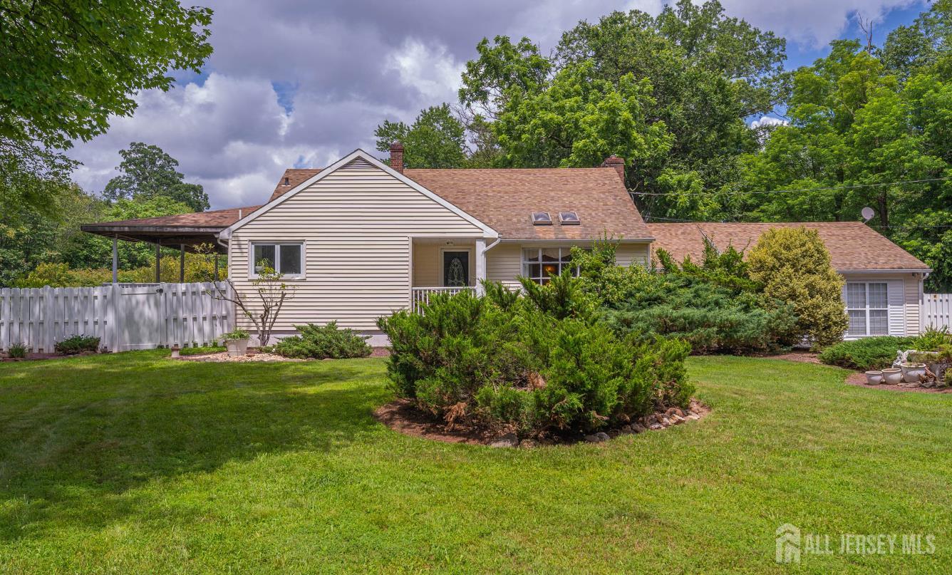 101 Weston Road Somerset, NJ 08873 - Photo 3 of 32 a front view of a house with a garden