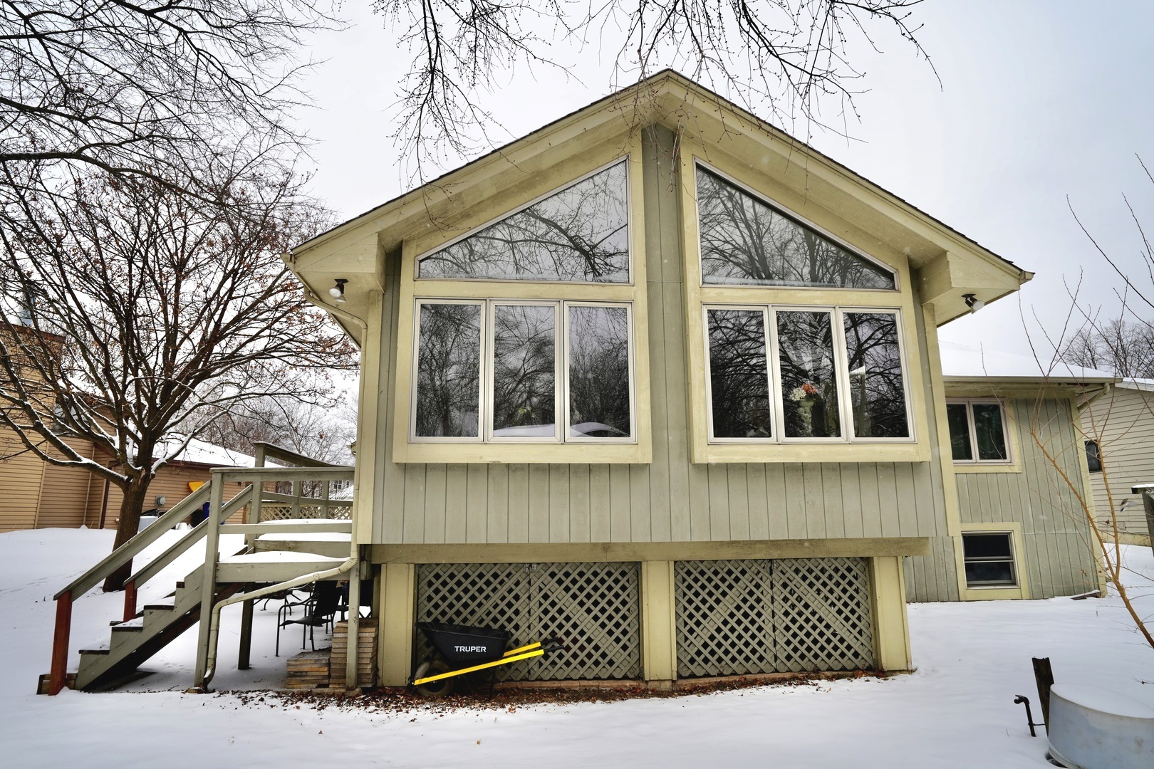512 Shenandoah Trail Elgin, IL 60123 - Photo 22 of 29 a front view of a house with garage