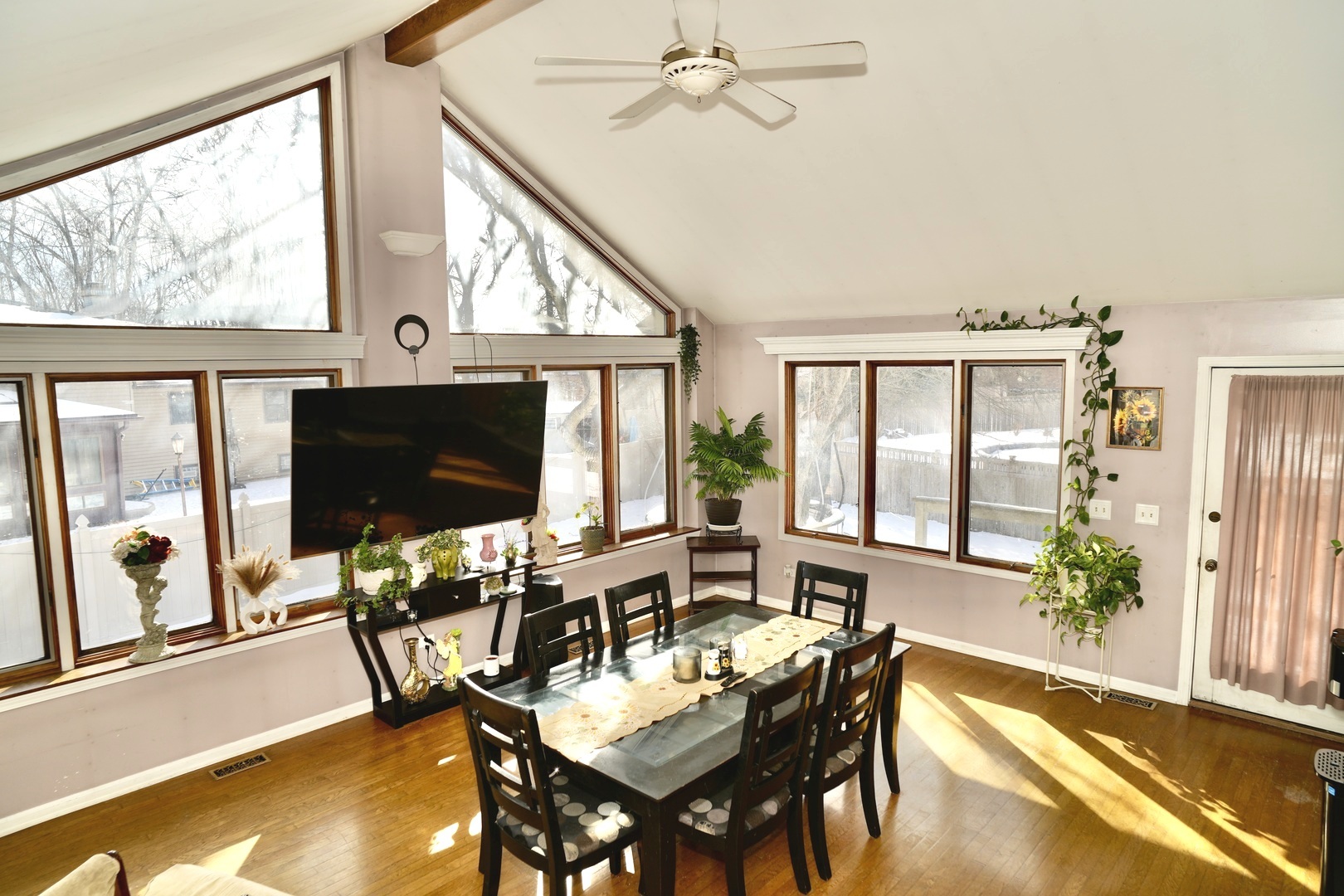 512 Shenandoah Trail Elgin, IL 60123 - Photo 5 of 29 a dining room with furniture window and wooden floor