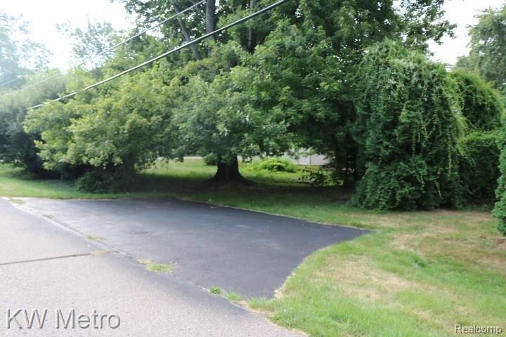 1516 Sibley Avenue Rochester Hills, MI 48307 - Photo 3 of 33