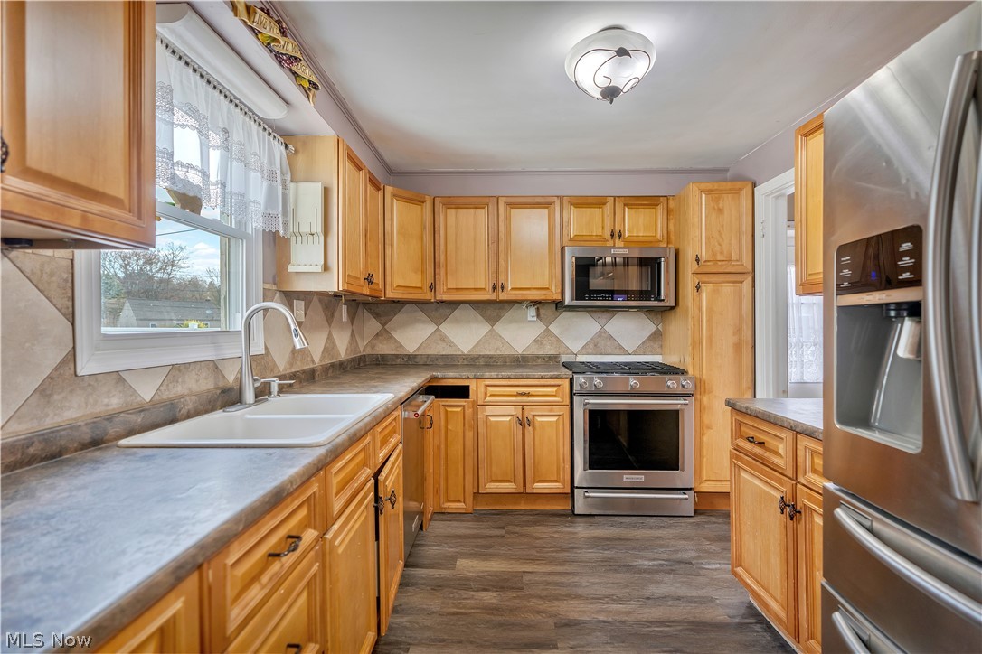 263 Everhard Road Southwest North Canton, OH 44709 - Photo 12 of 43