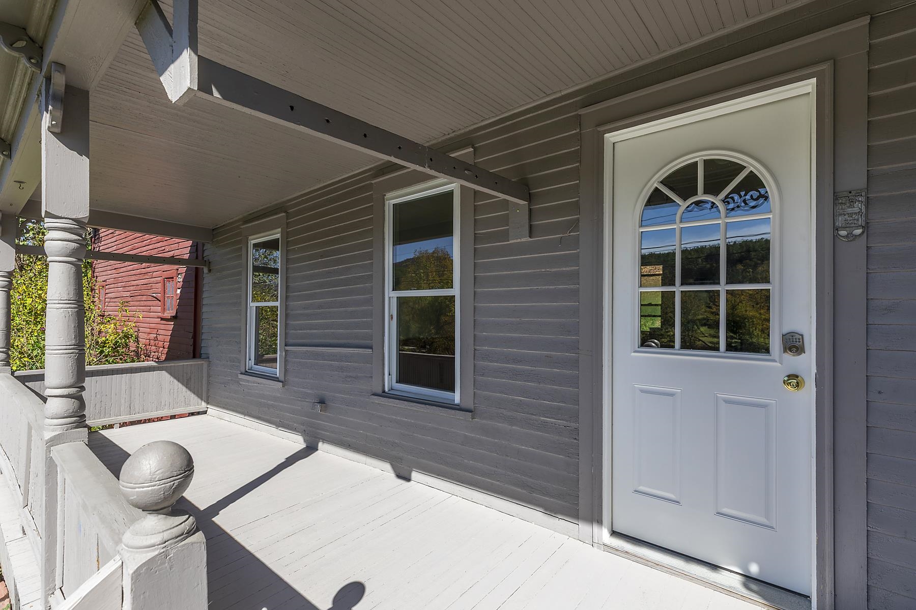 5798 West Woodstock Road Woodstock, VT 05091 - Photo 5 of 52