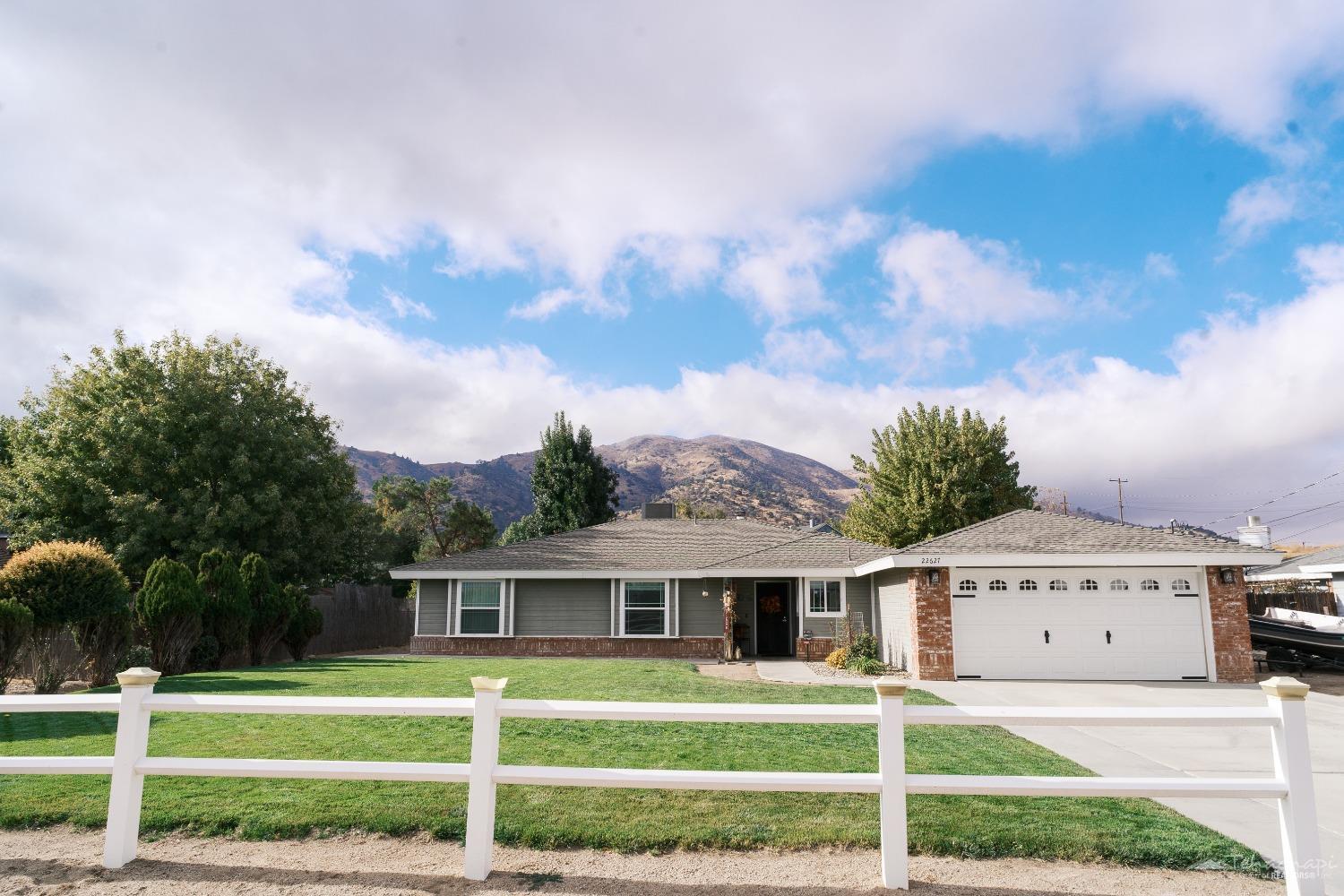22627 Strawflower Road Tehachapi, CA 93561 - Photo 2 of 44 Gallery Image 2