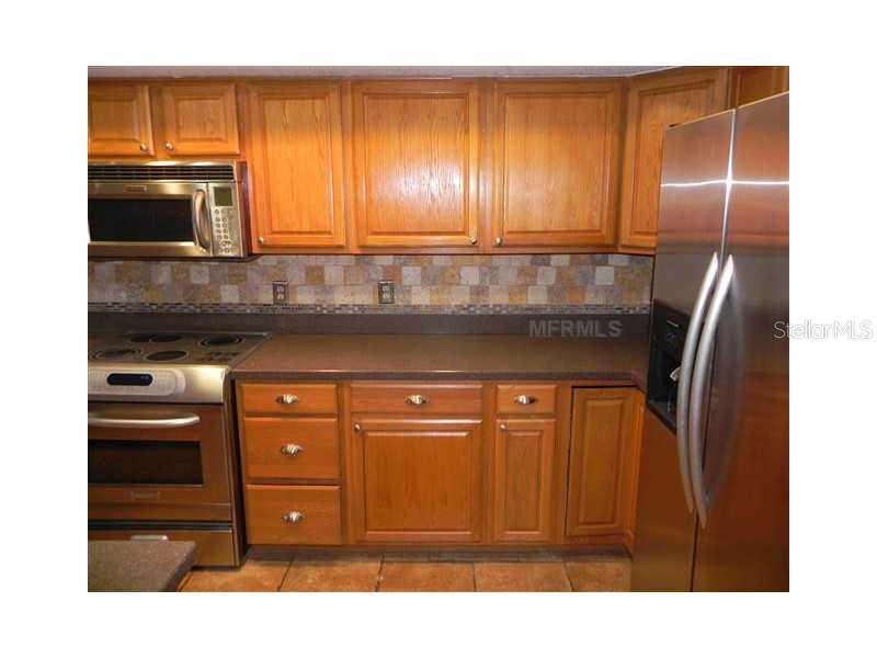 2131 Ridge Road South, Unit 51 Largo, FL 33778 - Photo 3 of 10 Kitchen