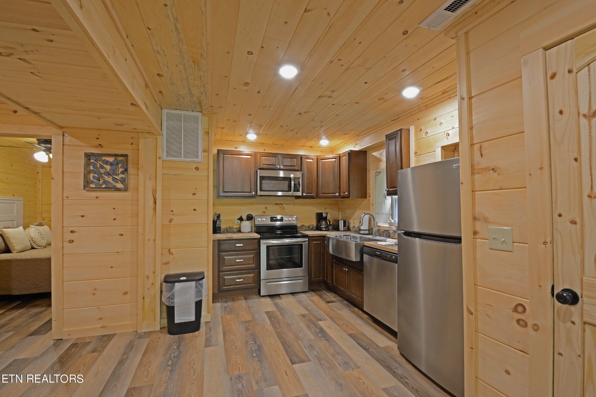 908 Bryan View Road Sevierville, TN 37862 - Photo 11 of 33 Gallery Image 11