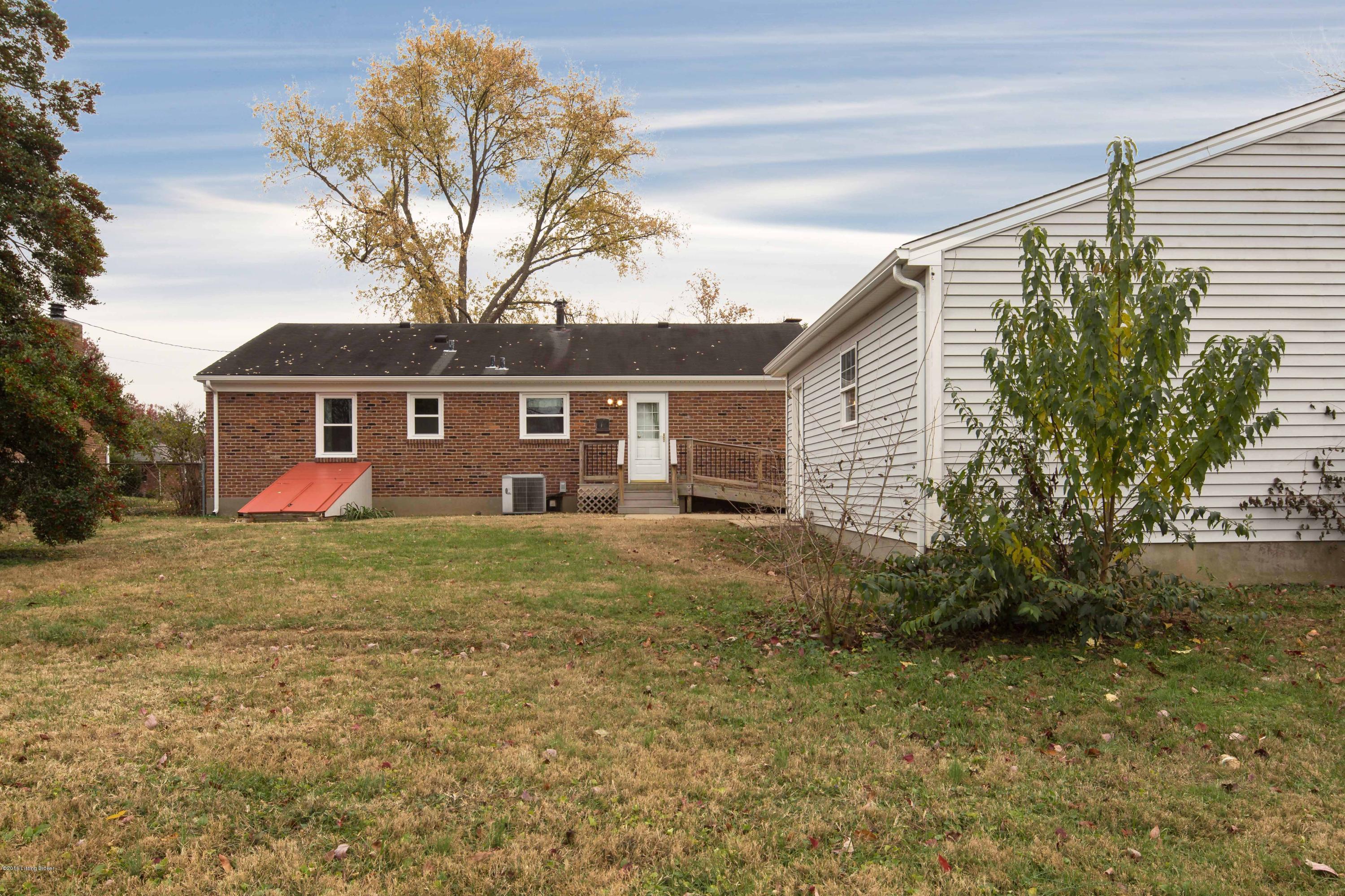 1919 Buttonwood Road Louisville, KY 40222 - Photo 28 of 37 Backyard is fully fenced.