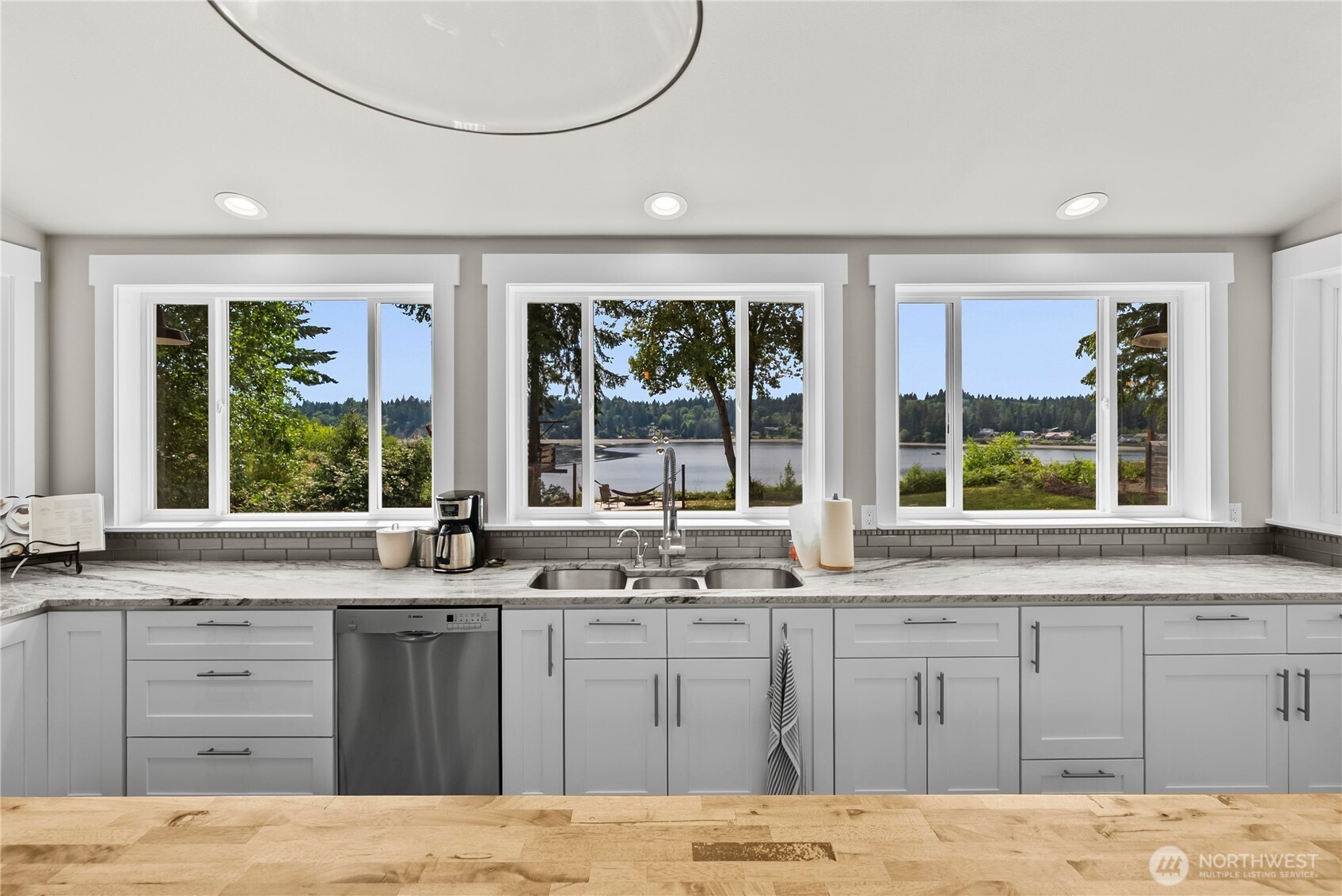458 East Stretch Island Road South Grapeview, WA 98546 - Photo 12 of 40