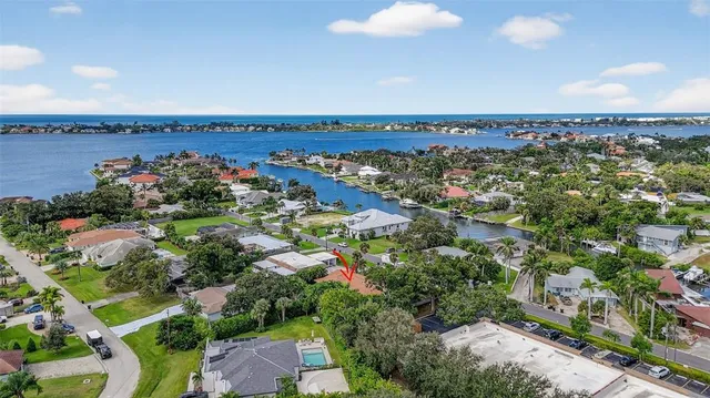 $1,049,900 | 1884 Southpointe Drive, Sarasota, FL 34231