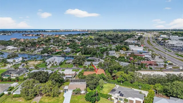 $1,049,900 | 1884 Southpointe Drive, Sarasota, FL 34231