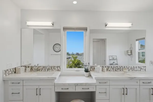 $4,700,000 | 374 Fulvia Street, Encinitas, CA 92024
