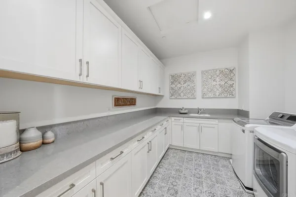 $4,700,000 | 374 Fulvia Street, Encinitas, CA 92024