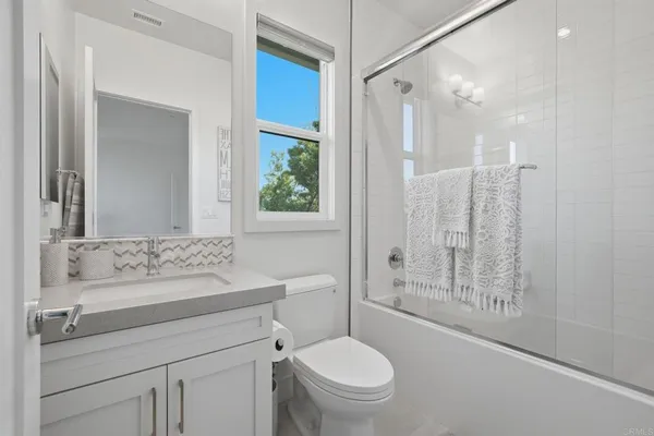 $4,700,000 | 374 Fulvia Street, Encinitas, CA 92024