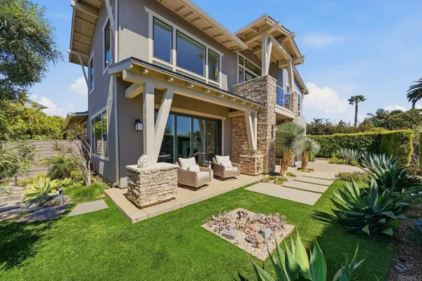 $4,700,000 | 374 Fulvia Street, Encinitas, CA 92024