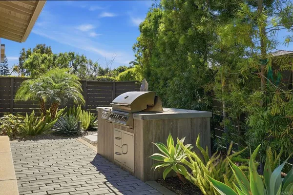 $4,700,000 | 374 Fulvia Street, Encinitas, CA 92024