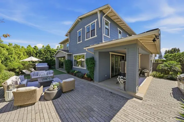 $4,700,000 | 374 Fulvia Street, Encinitas, CA 92024