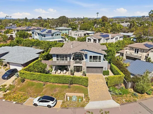 $4,700,000 | 374 Fulvia Street, Encinitas, CA 92024