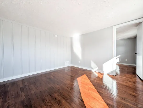 $155,000 | 949 Stone Mill Road, Hurt, VA 24563