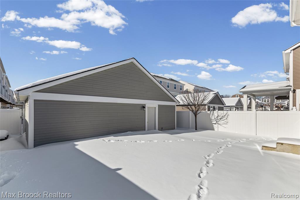 4211 Kent Road Royal Oak, MI 48073 - Photo 48 of 54