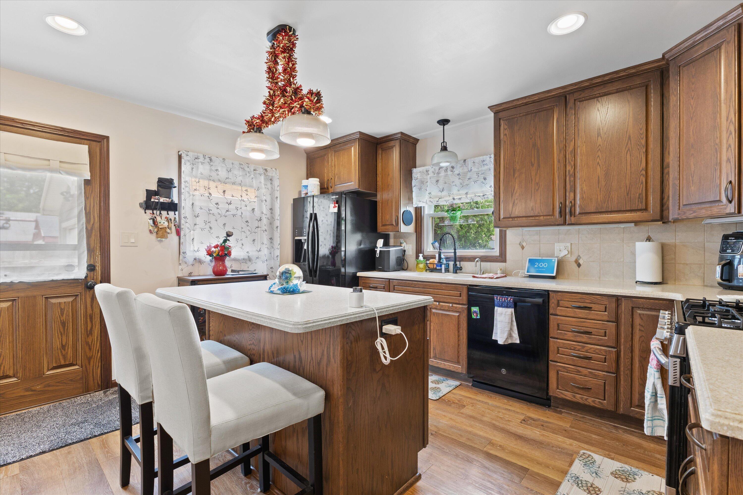 3915 55th Street Kenosha, WI 53144 - Photo 5 of 23 05-KCM-24