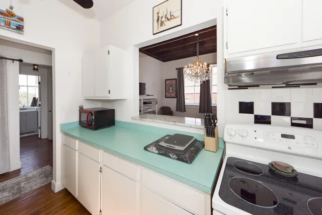 $2,500 | 350 King Street, Unit 307, Charleston, SC 29401