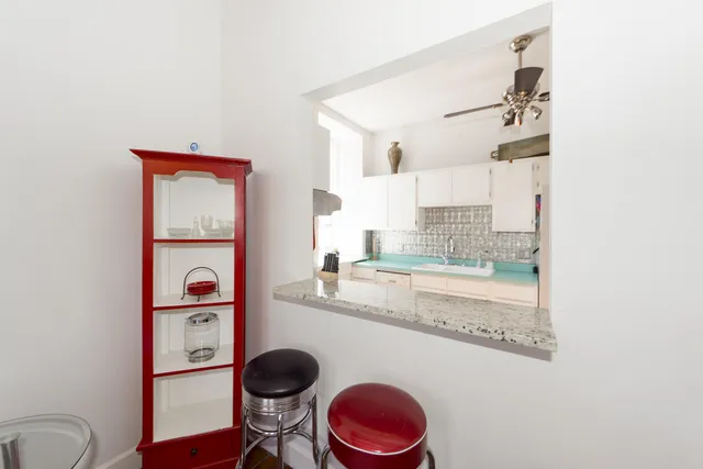 $2,500 | 350 King Street, Unit 307, Charleston, SC 29401