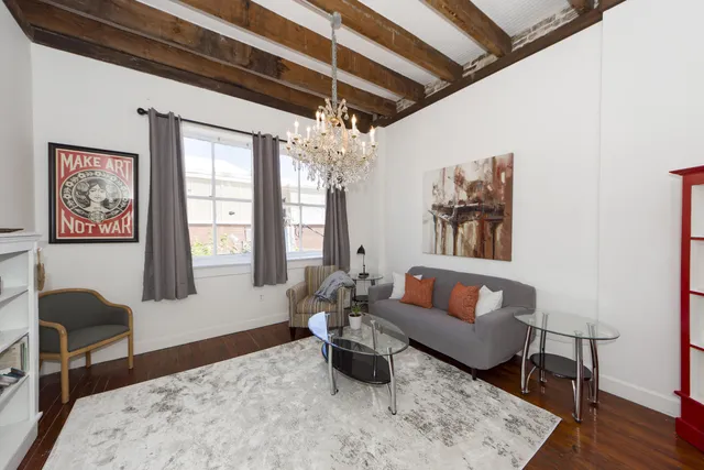 $2,500 | 350 King Street, Unit 307, Charleston, SC 29401