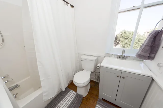 $2,500 | 350 King Street, Unit 307, Charleston, SC 29401