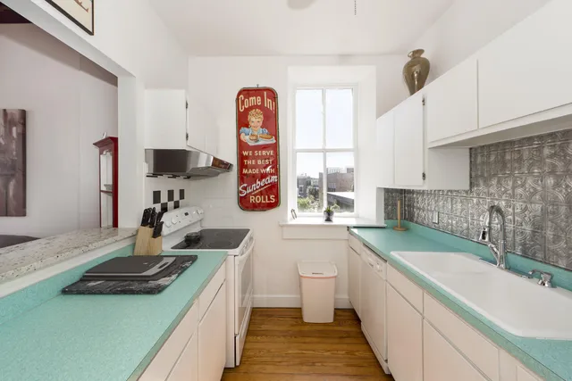 $2,500 | 350 King Street, Unit 307, Charleston, SC 29401