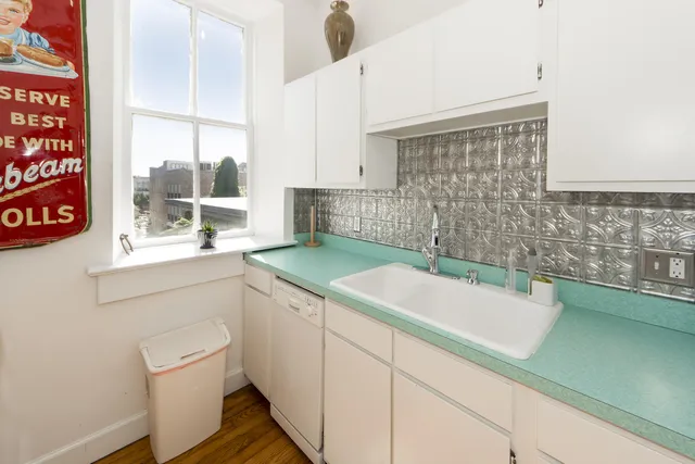 $2,500 | 350 King Street, Unit 307, Charleston, SC 29401