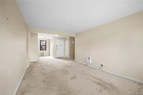 $215,000 | 215-12 47th Avenue, Unit 2D12 | Bayside