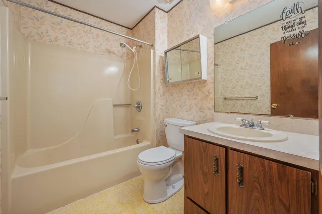 $310,000 | 422 Fleetwood Drive, Mary Esther, FL 32569