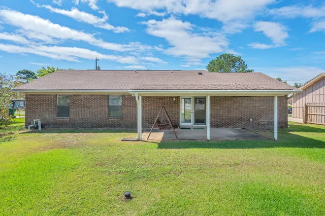 $310,000 | 422 Fleetwood Drive, Mary Esther, FL 32569