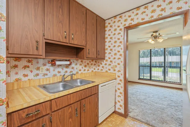 $310,000 | 422 Fleetwood Drive, Mary Esther, FL 32569