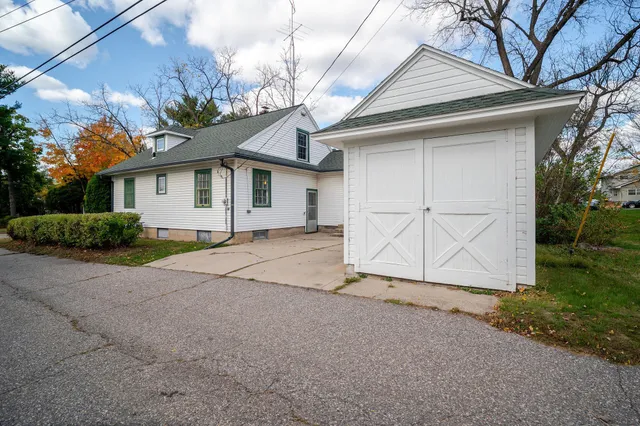 $209,900 | 622 Bowman Road, Wisconsin Dells, WI 53965