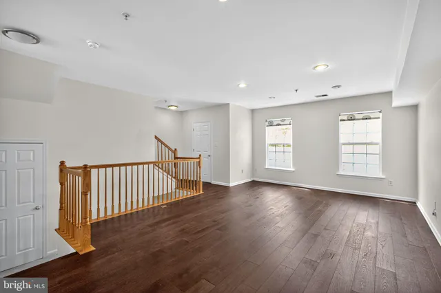 $480,000 | 11357 King George Drive, Unit 10, Wheaton, MD 20902