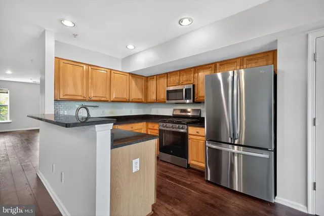 $480,000 | 11357 King George Drive, Unit 10, Wheaton, MD 20902