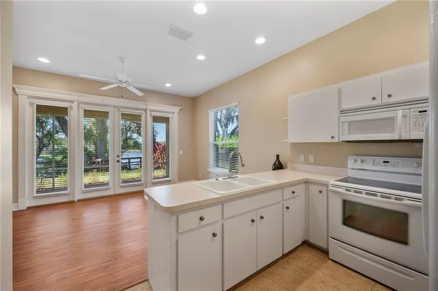 $899,999 | 5789 Lake Victoria Drive, Lakeland, FL 33813