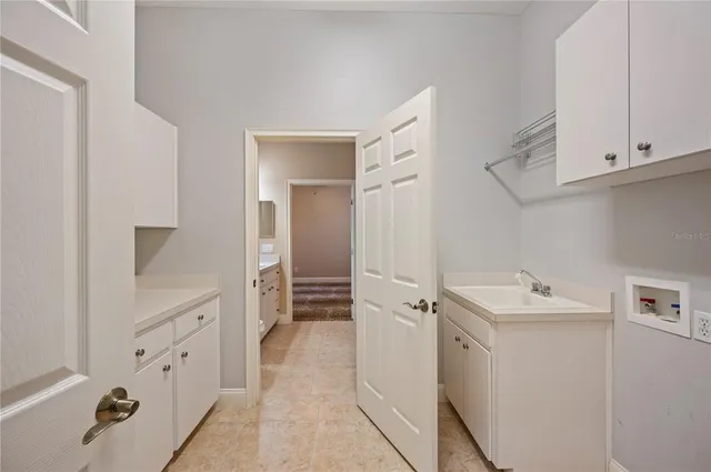 $899,999 | 5789 Lake Victoria Drive, Lakeland, FL 33813