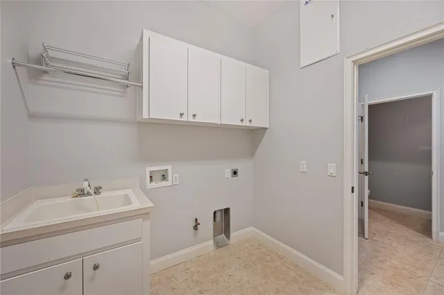 $899,999 | 5789 Lake Victoria Drive, Lakeland, FL 33813